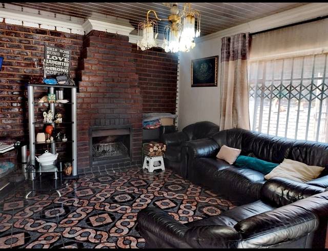 3 BEDROOM HOUSE FOR SALE IN BRACKENDOWNS